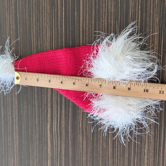 Newborn knitted Christmas hat - perfect for photoshoots - Picture 3 of 4